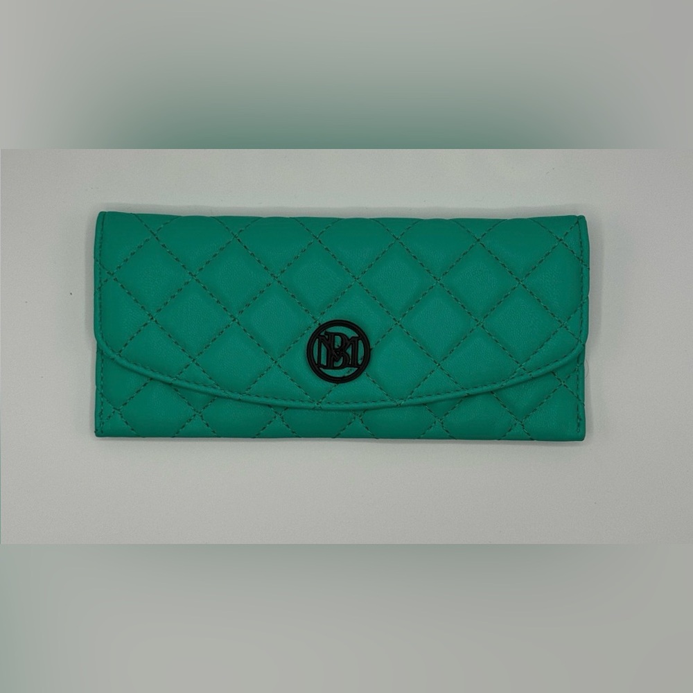 New Badgley Mischka Green Quilted Card Wallet